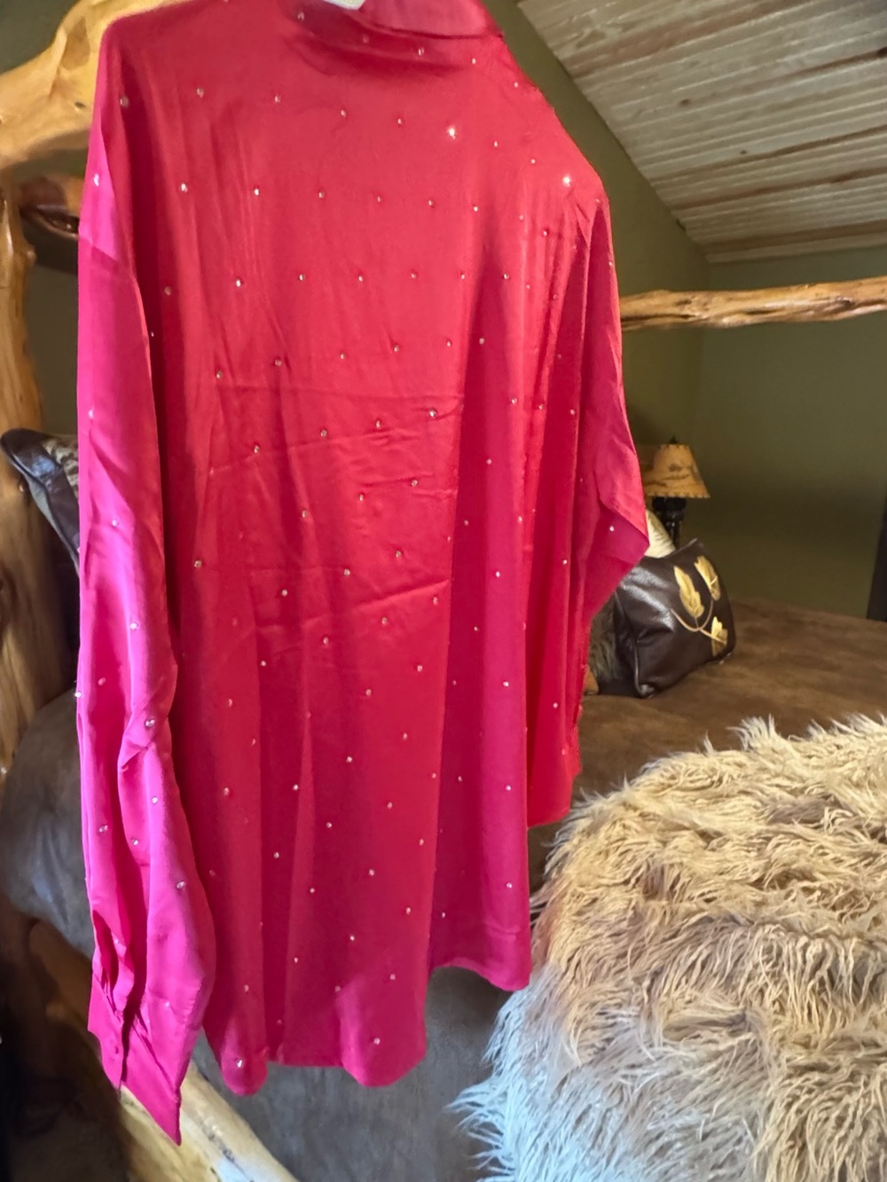 Impressions women’s Pink Button-Up Shirt with Stud Detail - Picture 3 of 5